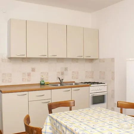 아파트 Family Friendly Seaside Vlasici, Pag - 4131 *