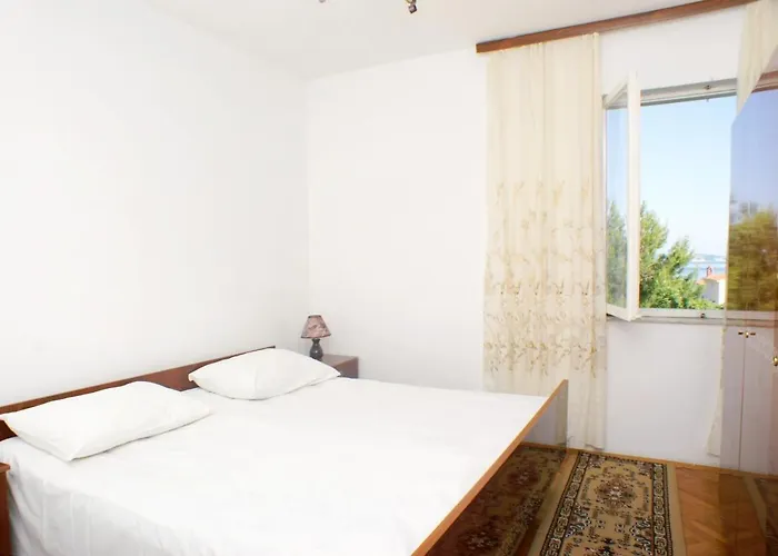 Family Friendly Seaside Vlasici, Pag - 4131 Vlašići