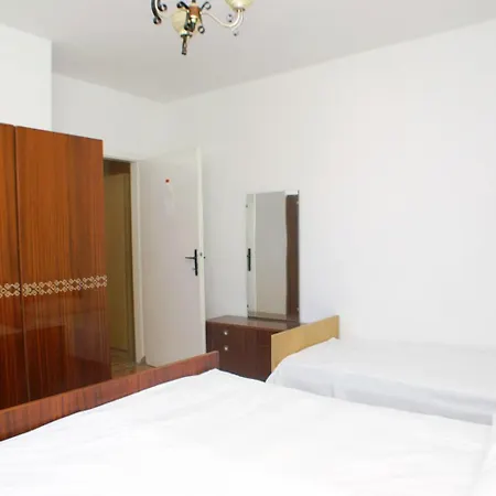 Family Friendly Seaside Vlasici, Pag - 4131 Apartment